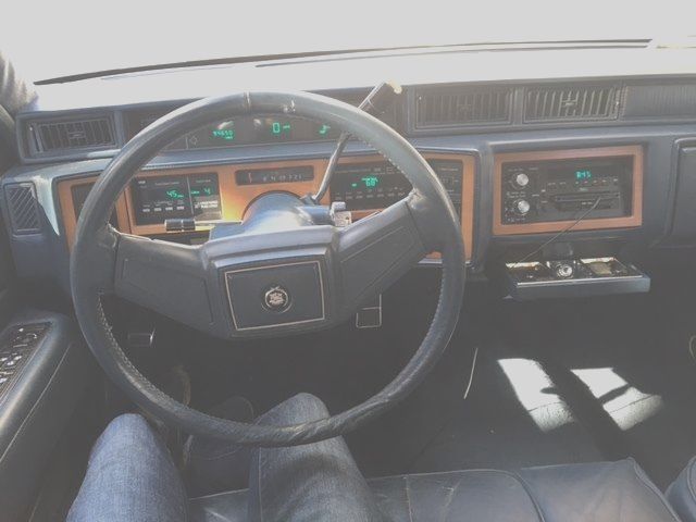 1988 Cadillac Fleetwood d'Elegance - photo 3