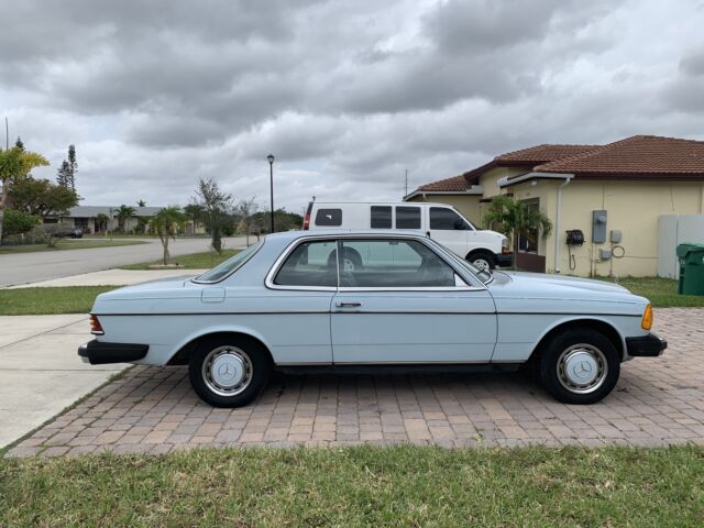 1979 Mercedes-Benz 300 CD 2 Door Coupe Diesel Rare Classic Low Miles - photo 3