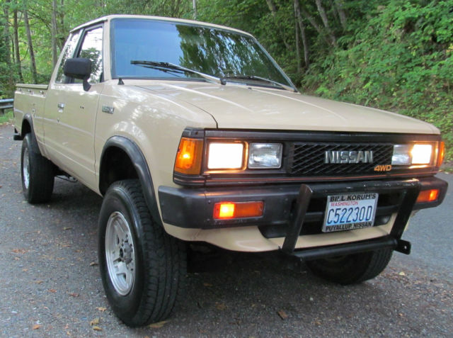 Rare Clean 1984 Nissan Datsun 4X4 Extended King Cab Pickup 4WD collectors Truck 1984 Nissan 720 4WD King Cab