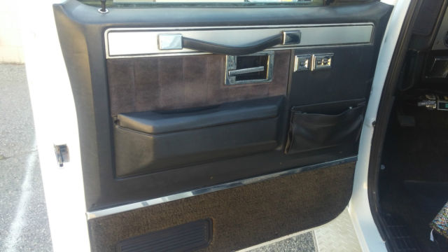 1984 Chevrolet C/K Pickup 3500 C-30 - photo 11