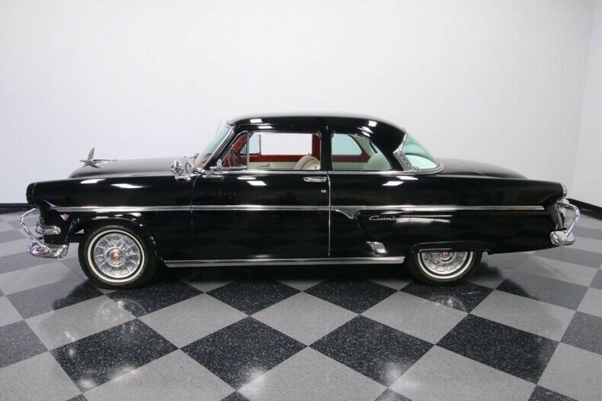 1954 Ford Other Club Coupe - photo 3