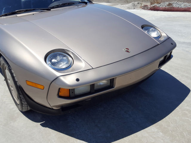 1984 Porsche 928 928 - photo 7