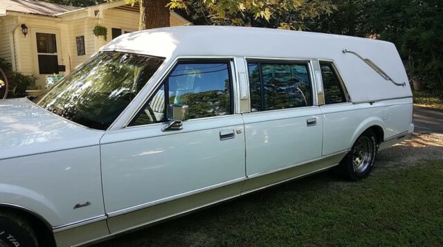 1988 Lincoln Town Car