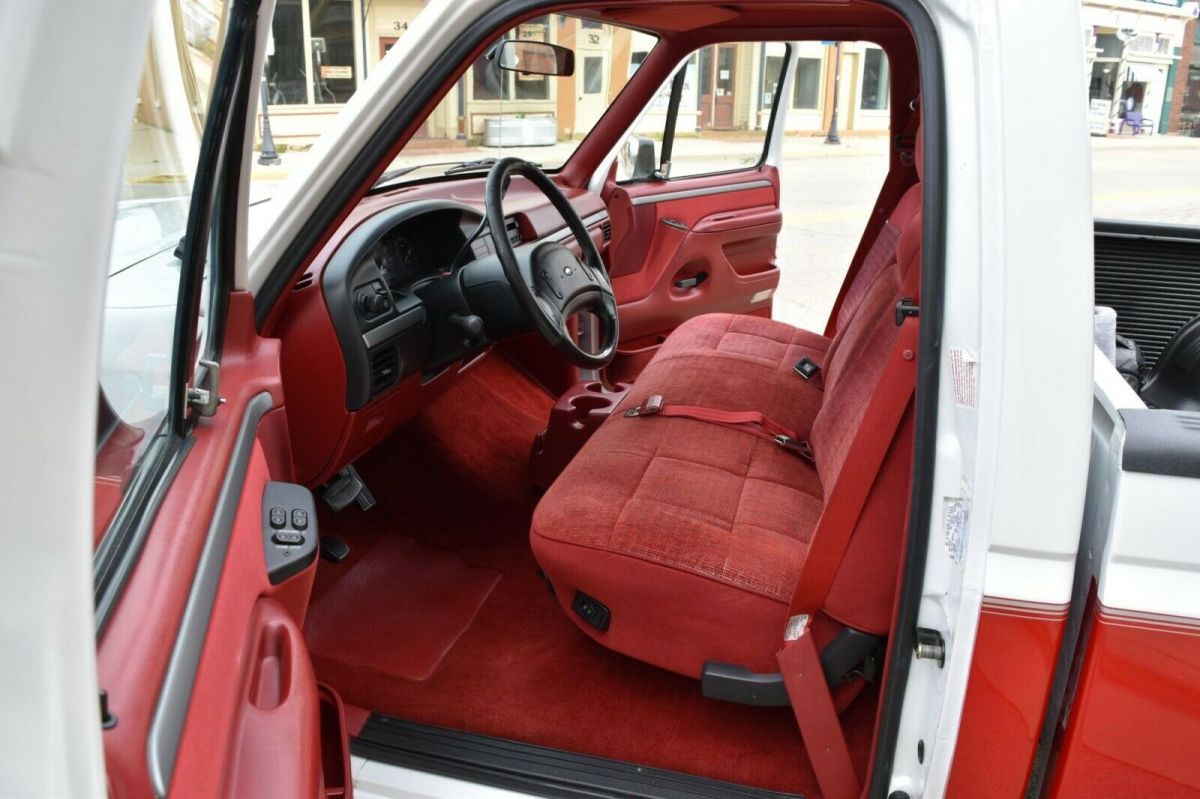 1993 Ford F-150 XLT PICKUP SHORT BED SOUTHERN TRUCK 302 V8 AUTO - photo 10