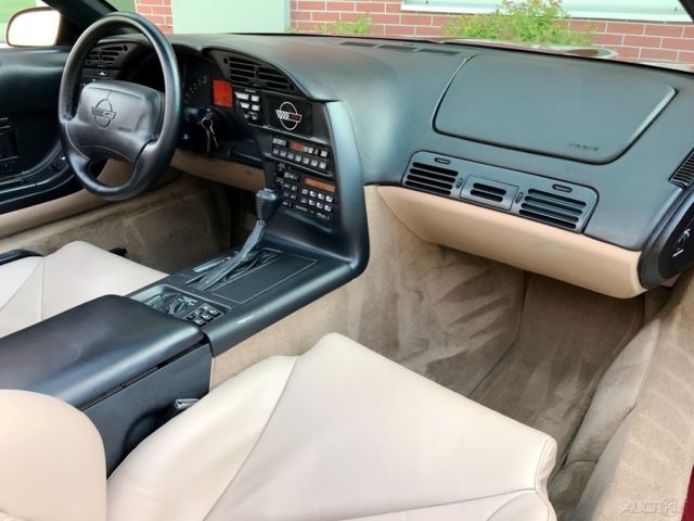 1994 Chevrolet Corvette Base Convertible 2-Door - photo 9