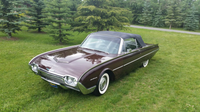 1962 Ford Thunderbird Convertible - photo 2