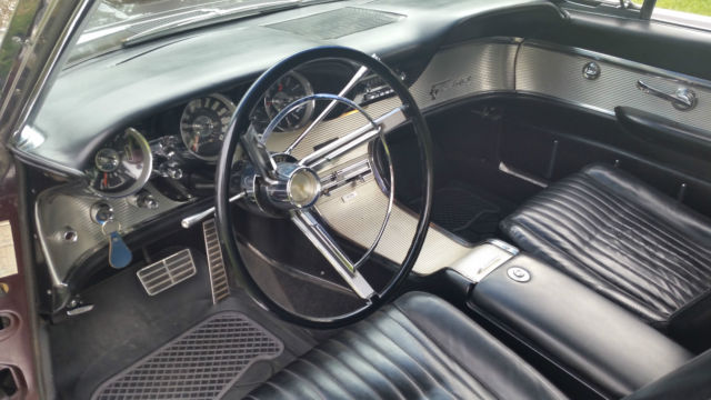 1962 Ford Thunderbird Convertible - photo 9