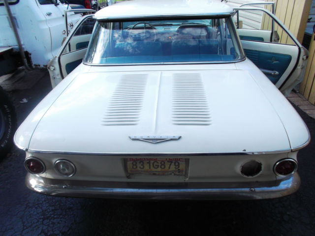 1961 Chevrolet Corvair 7 series sedan - photo 3