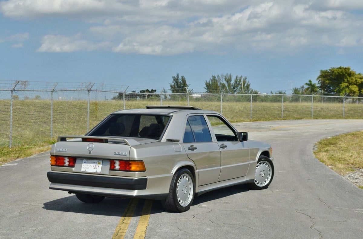 1987 Mercedes-Benz 190-Series 190E 2.3 -16 Cosworth - photo 3