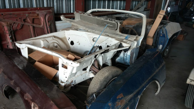 Rare E Body Mopar Convertible Project Car with Parts Car 1970 Dodge Challenger