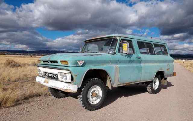 1965 GMC Suburban Custom - photo 9