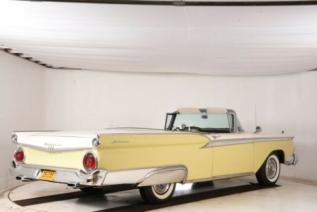 1959 Ford Fairlane -- - photo 3