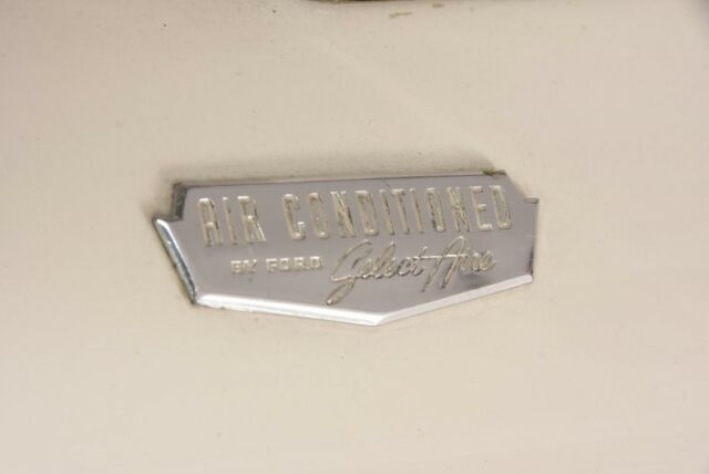 1959 Ford Fairlane -- - photo 8