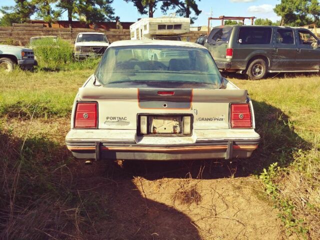1986 Pontiac Grand Prix - photo 9