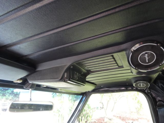 1971 Chevrolet C-10 Custom Bagged Shortbed - photo 12