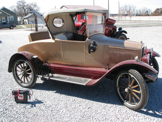 RARE FACTORY BUILT 1922 WILLYS OVERLAND ROADSTER ELECTRIC START 4 CYLINDER 3 SP 1922 Willys OVERLAND ROADSTER