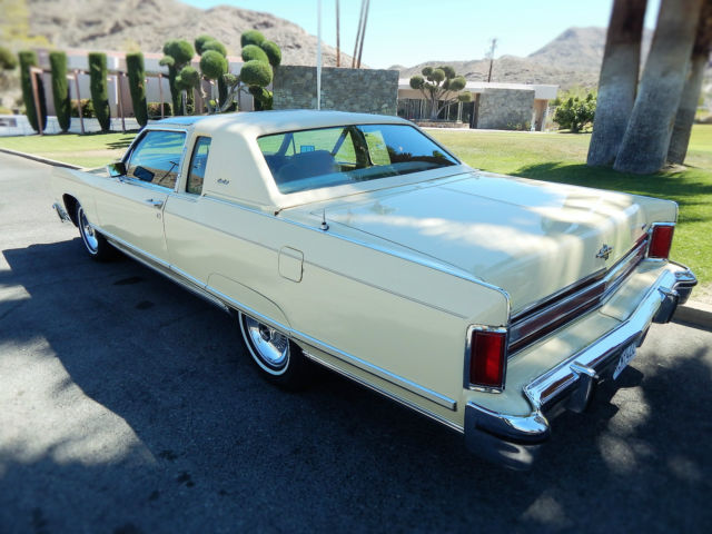 1977 Lincoln TOWN COUPE - photo 2