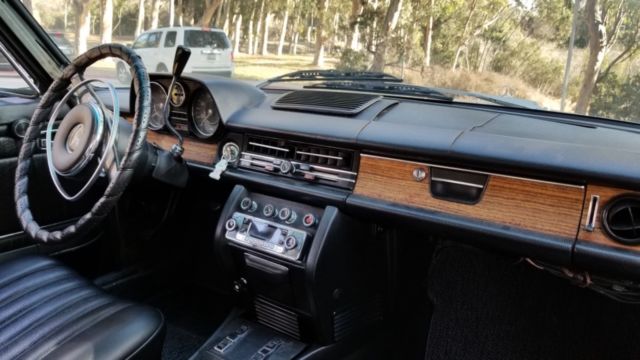 1971 Mercedes-Benz 200-Series - photo 12