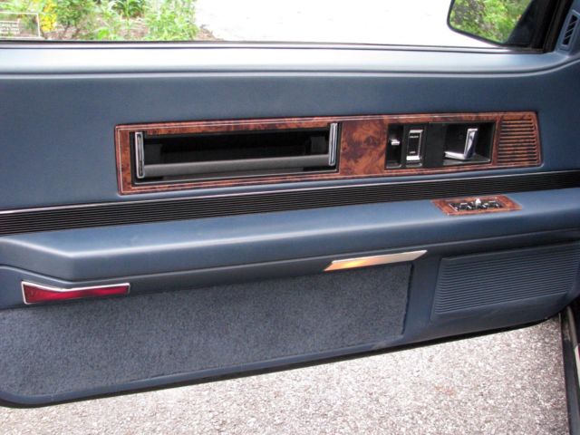1989 Buick Riviera Landau AND Sunroof - photo 13