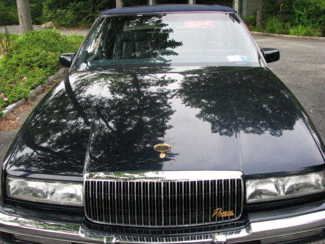 1989 Buick Riviera Landau AND Sunroof - photo 4