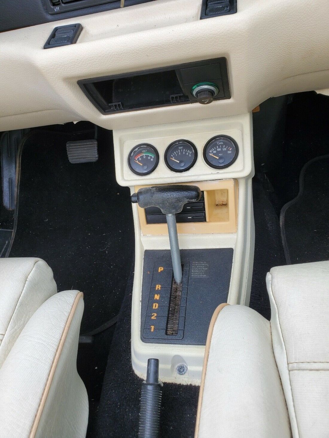 1993 Volkswagen Cabriolet - photo 12