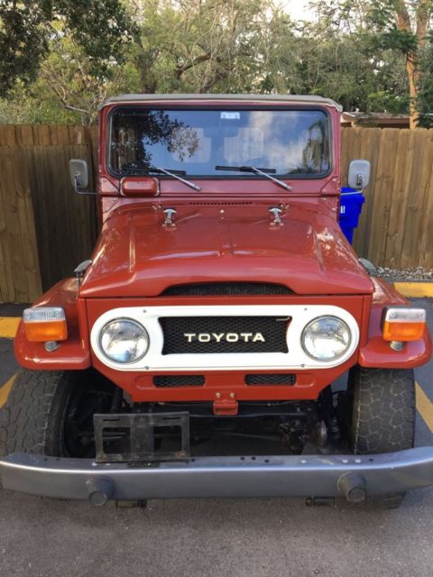 RARE FIND Original Red 1978 Toyota FJ40 in Premium Condition. Collector's Car 1978 Toyota Land Cruiser