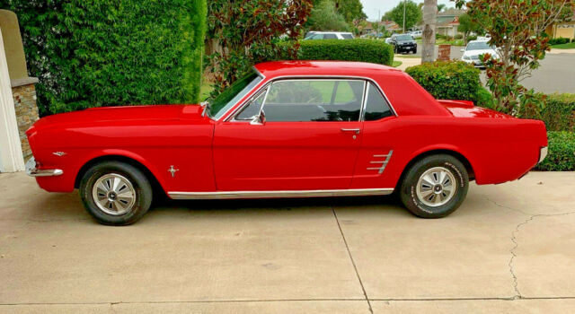 1966 Ford Mustang - photo 3