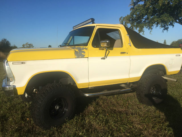 1979 Ford Bronco Custom Sport Utility 2-Door - photo 11