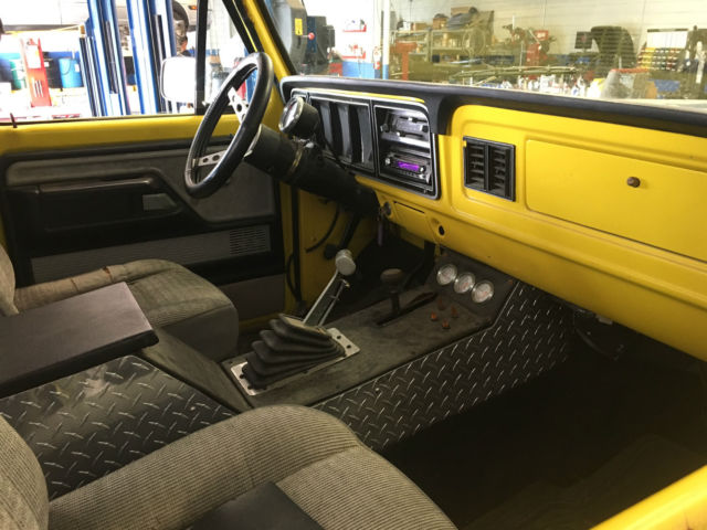 1979 Ford Bronco Custom Sport Utility 2-Door - photo 2