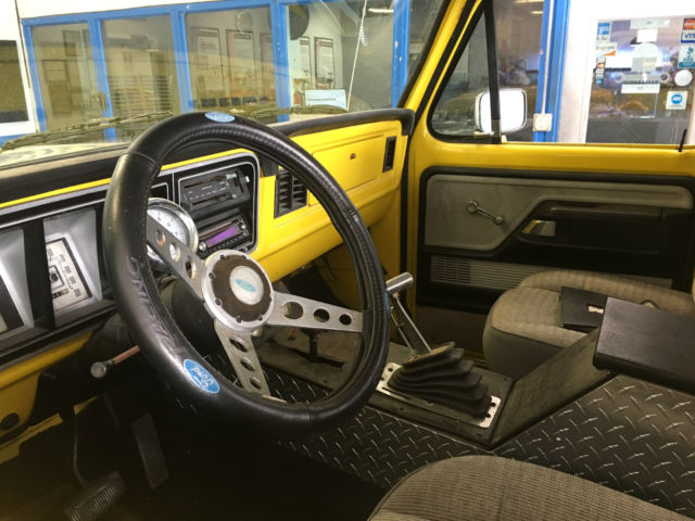 1979 Ford Bronco Custom Sport Utility 2-Door - photo 4