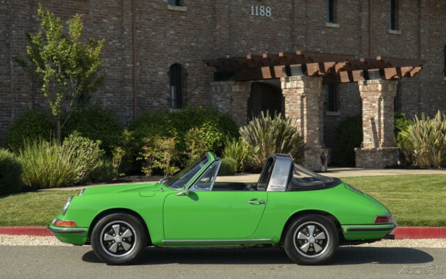 1967 Porsche 911 S Soft Window Targa - photo 2