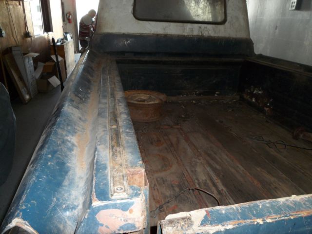 1956 GMC 101 Special Small Back Window - photo 4