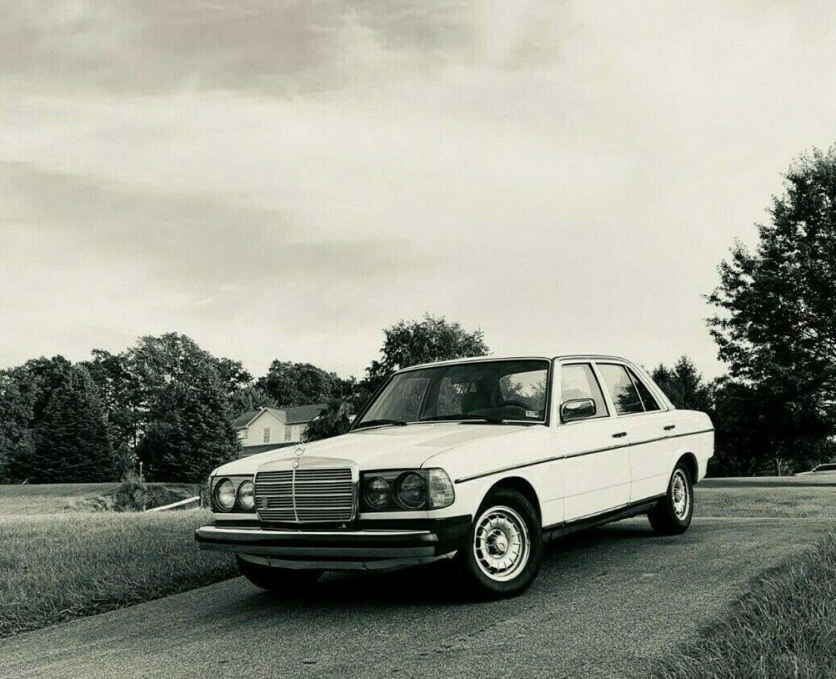 Rare Import 1984 Mercedes Benz 300d W123 Diesel EURO 4-Speed Manual NON-Turbo 1980 Mercedes-Benz 300-Series