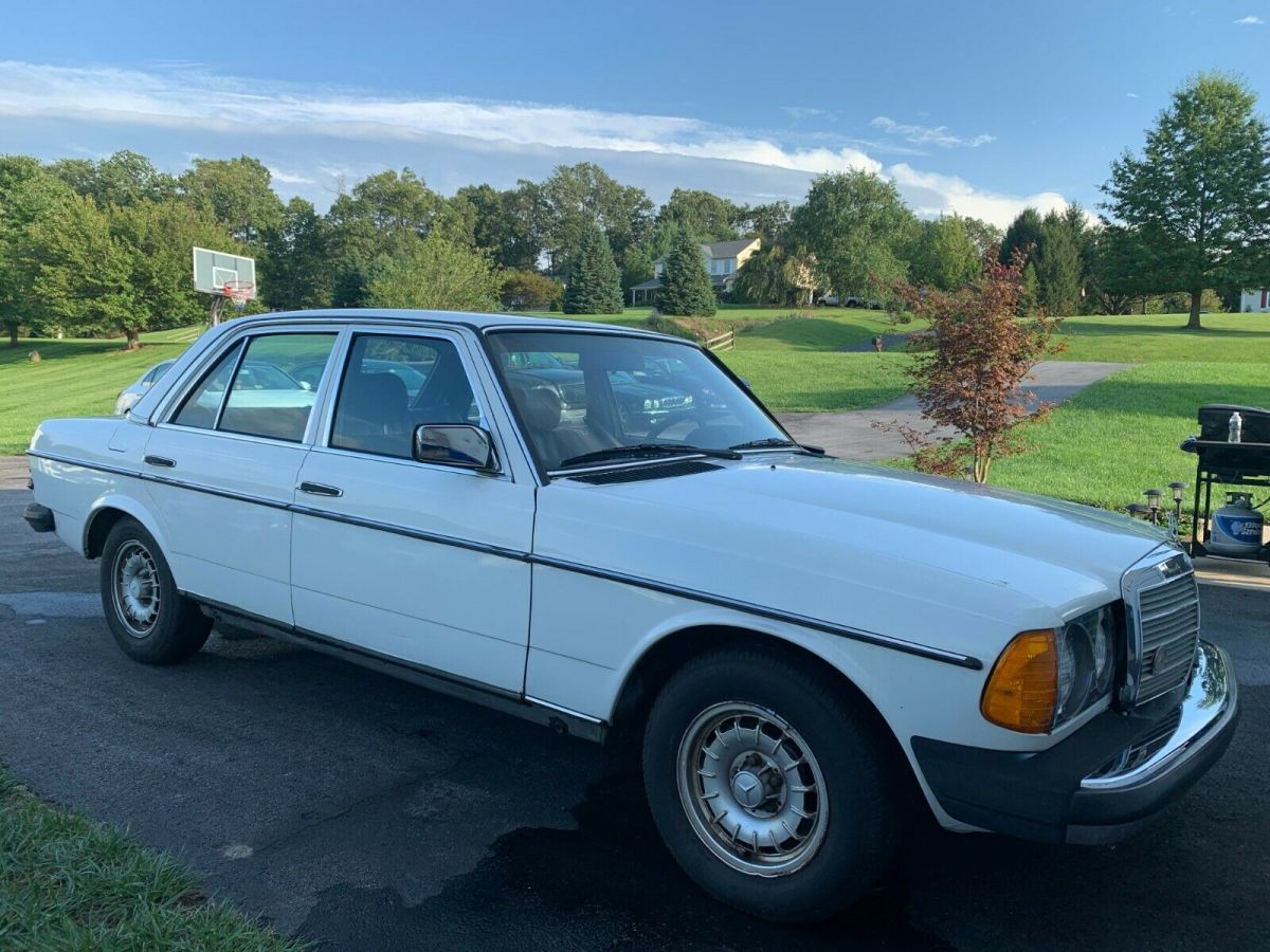 1980 Mercedes-Benz 300-Series - photo 7