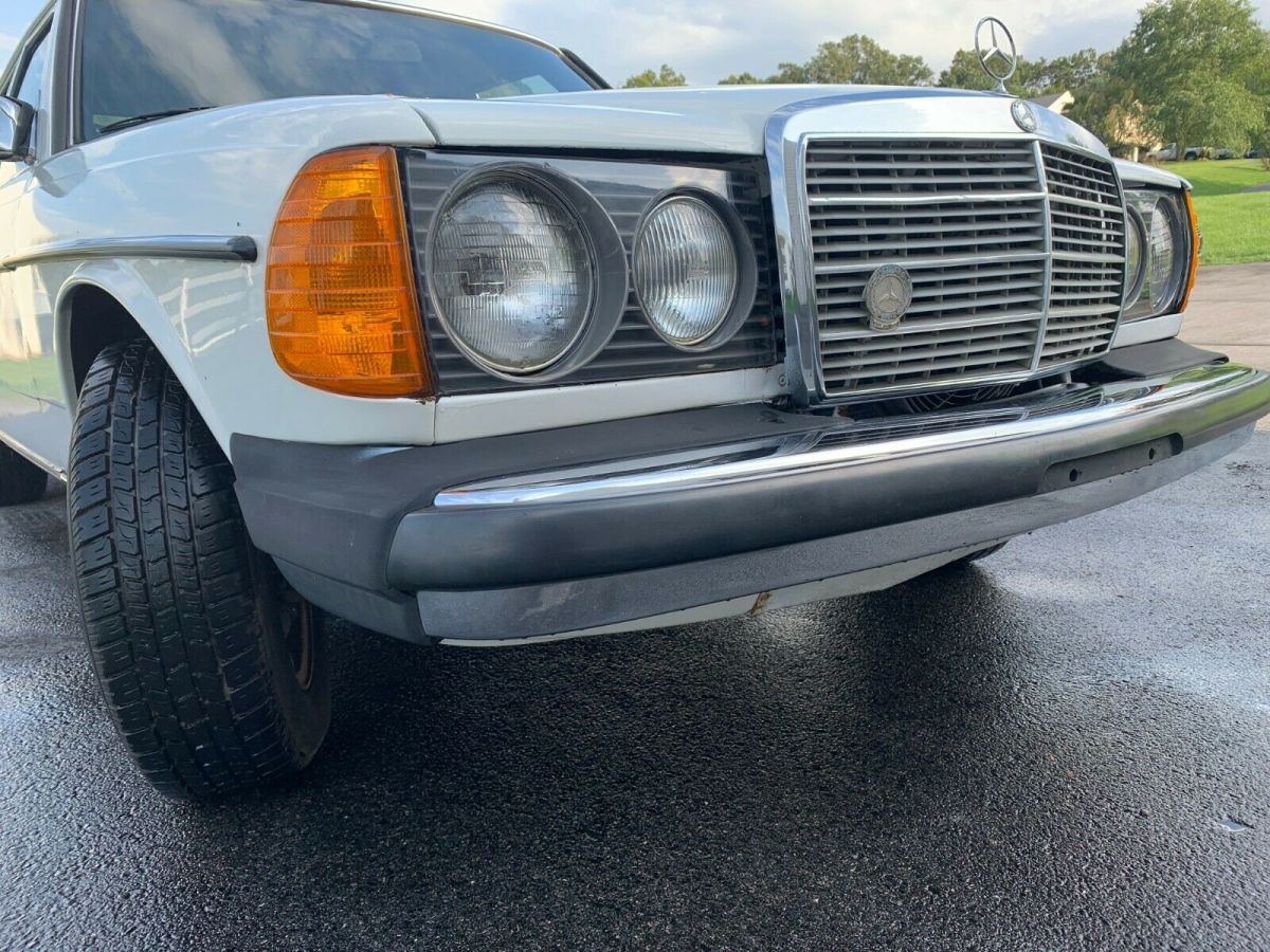 1980 Mercedes-Benz 300-Series - photo 8