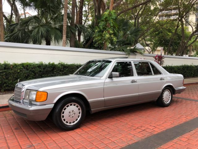 rare interior 1988 Mercedes-Benz 300-Series GASOLINE