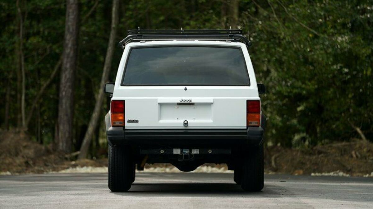 1992 Jeep Cherokee 4dr Wagon Base - photo 7