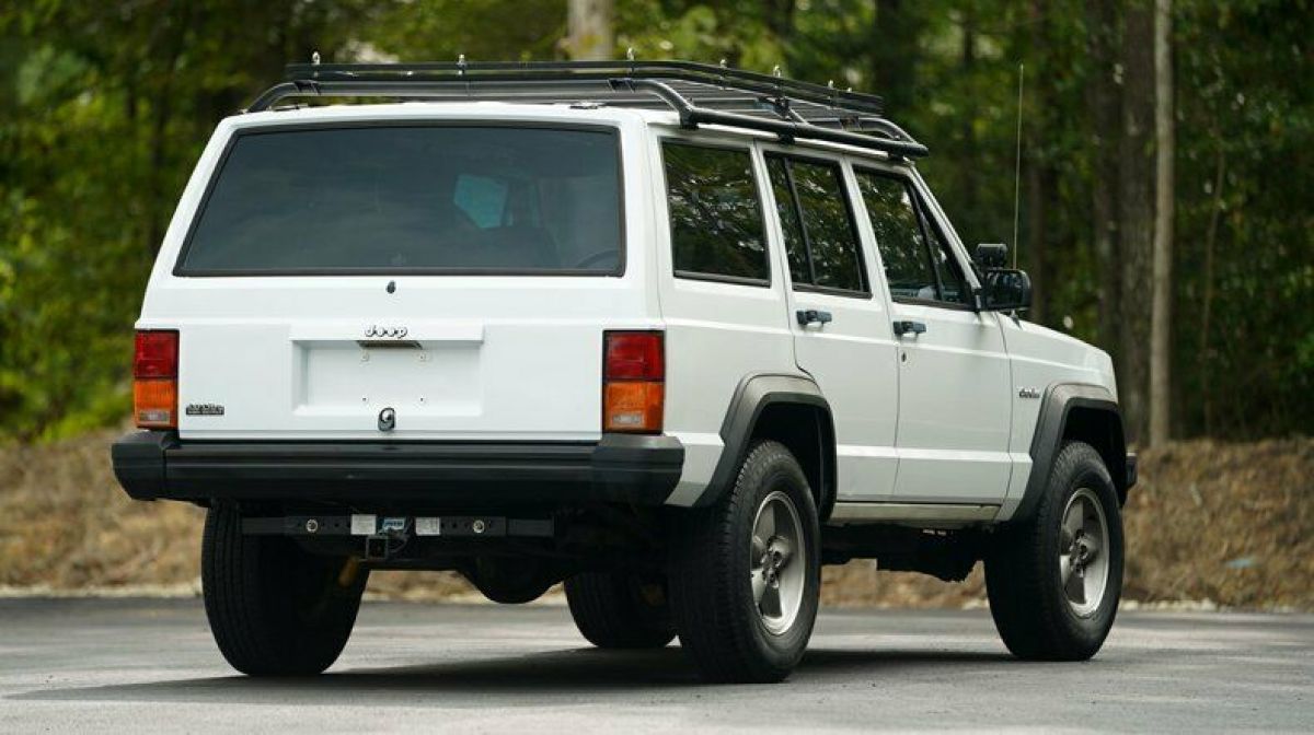 1992 Jeep Cherokee 4dr Wagon Base - photo 8