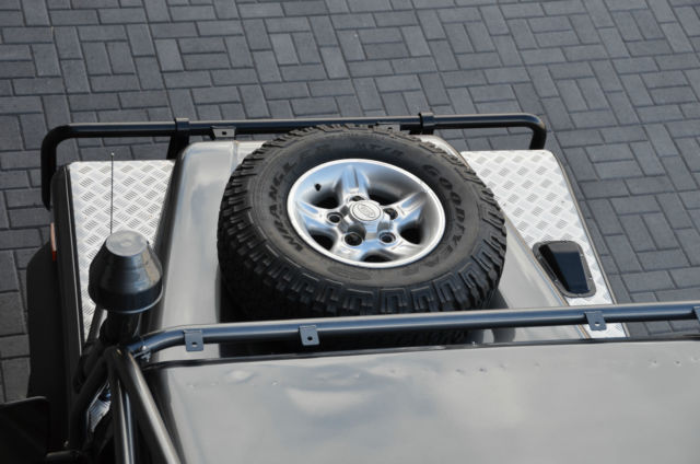 1993 Land Rover Defender 110 - photo 4