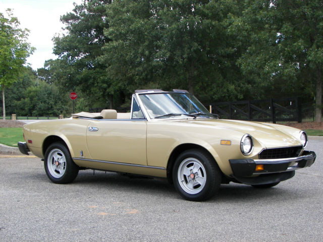 1981 Fiat Spider 2000 Spider 2000 - photo 2