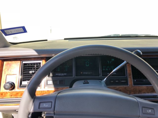 1994 Lincoln Town Car Cartier - photo 7