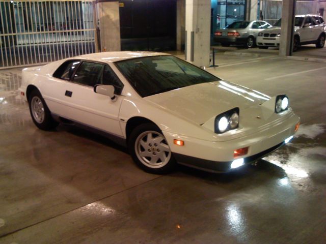 Rare Lotus Esprit Turbo SE white with dark gray interior in great condition now! 1989 Lotus Esprit White with Metallic Gray Trim