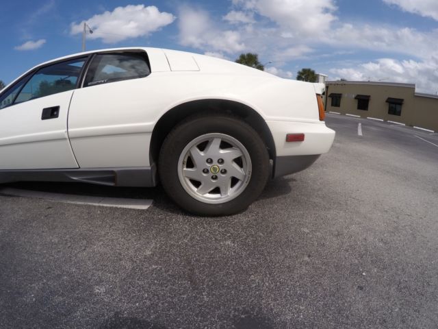 1989 Lotus Esprit White with Metallic Gray Trim - photo 11