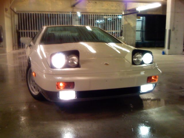 1989 Lotus Esprit White with Metallic Gray Trim - photo 2
