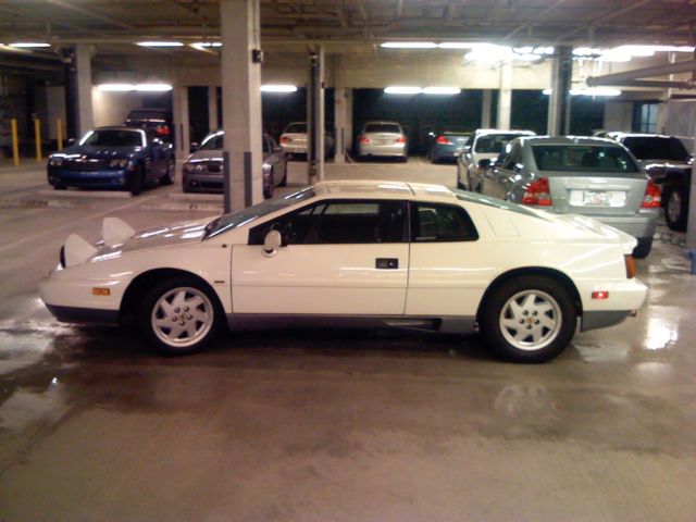 1989 Lotus Esprit White with Metallic Gray Trim - photo 4