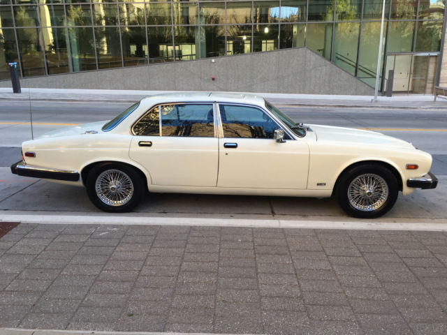 1981 Jaguar XJ6 - photo 5