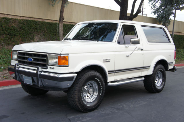 1989 Ford Bronco 5.8L V8 4x4 ~ GARAGE KEPT~ VERY LOW MILES!!! - photo 3