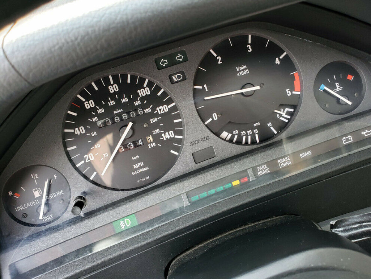 1987 BMW 3-Series E30 - photo 11