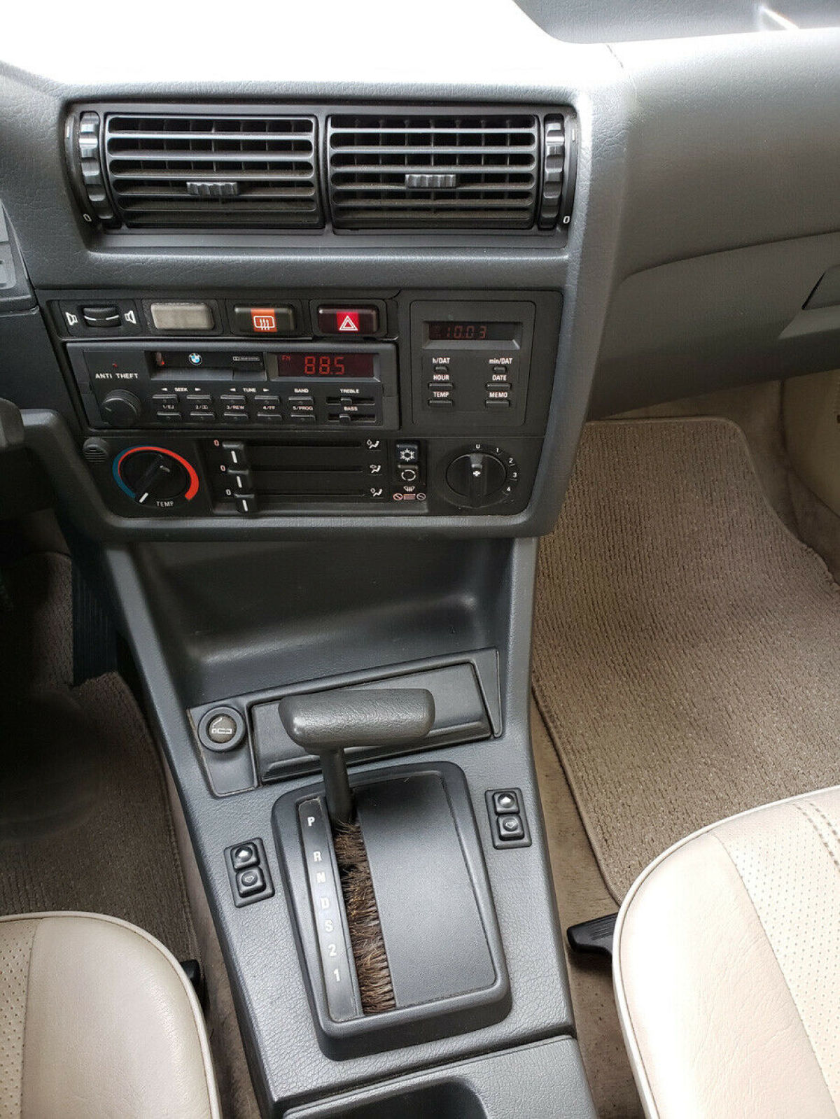 1987 BMW 3-Series E30 - photo 12