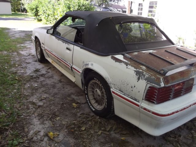 1987 Ford Mustang GT - photo 13